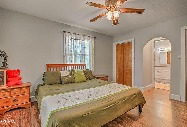 454 Douglas Street, Bristol, VA 24201