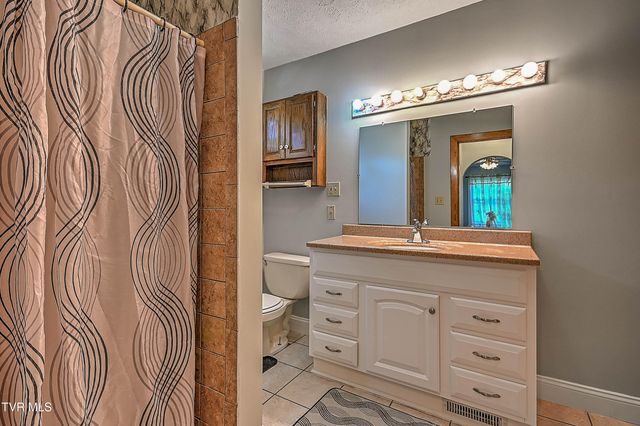 454 Douglas Street, Bristol, VA 24201