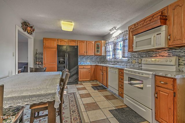 454 Douglas Street, Bristol, VA 24201