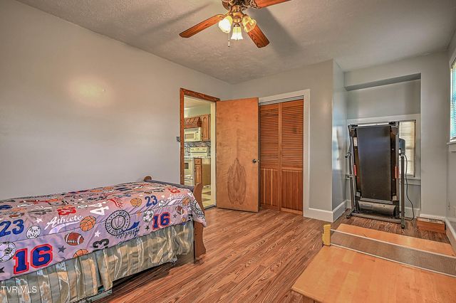 454 Douglas Street, Bristol, VA 24201