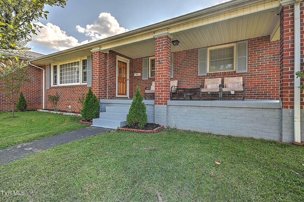 454 Douglas Street, Bristol, VA 24201