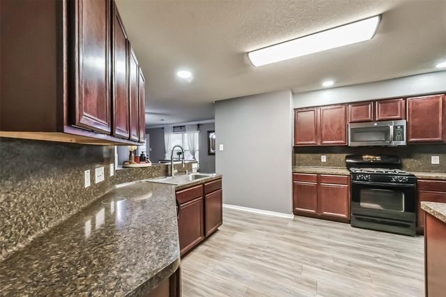 5435 Ginseng Drive, Baytown, TX 77521