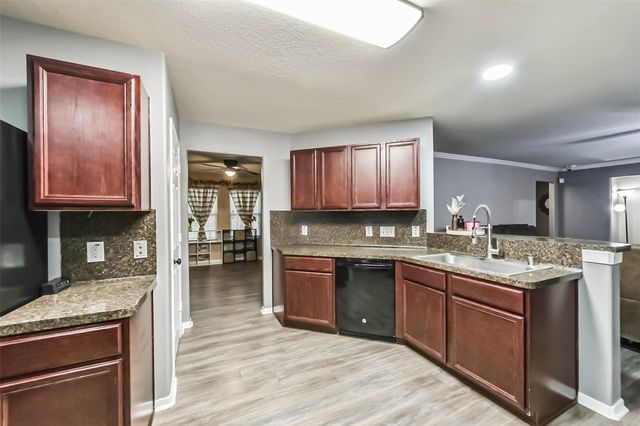 5435 Ginseng Drive, Baytown, TX 77521