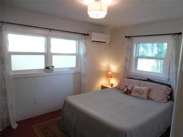 5487 70TH WAY N, St Petersburg, FL 33709
