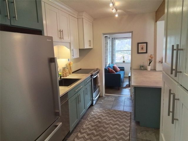 5487 70TH WAY N, St Petersburg, FL 33709