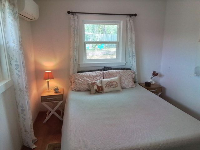 5487 70TH WAY N, St Petersburg, FL 33709