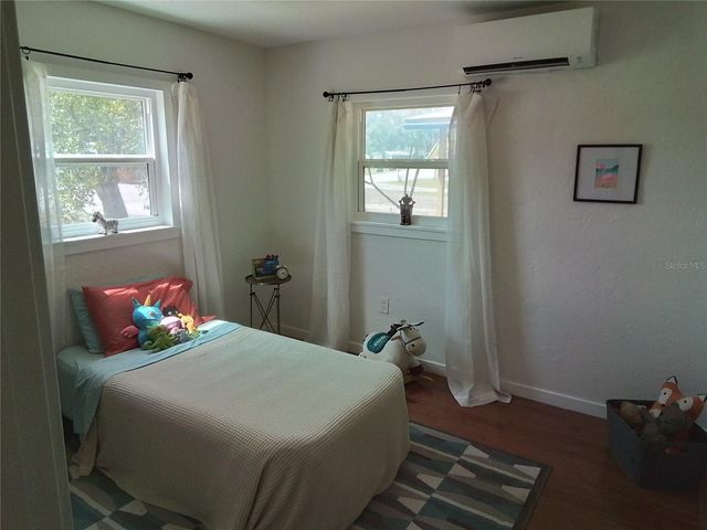 5487 70TH WAY N, St Petersburg, FL 33709