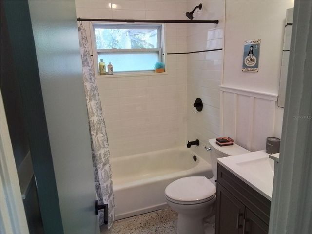 5487 70TH WAY N, St Petersburg, FL 33709