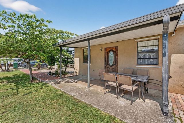 26672 SW 137th Court, Miami, FL 33032