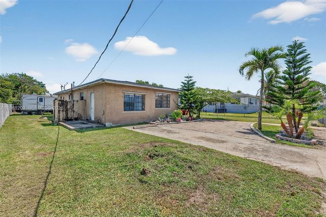 26672 SW 137th Court, Miami, FL 33032
