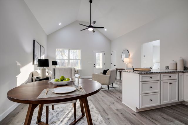 155 Lynn Lane, Charlotte, TN 37036