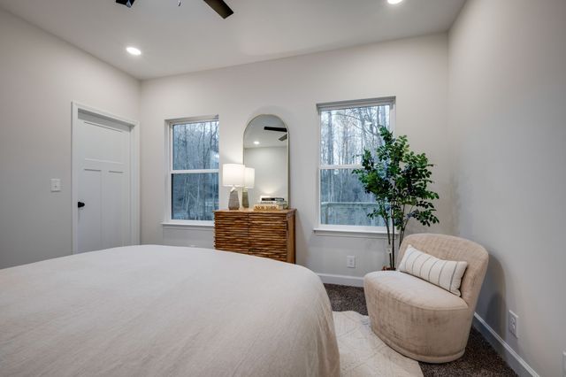 155 Lynn Lane, Charlotte, TN 37036