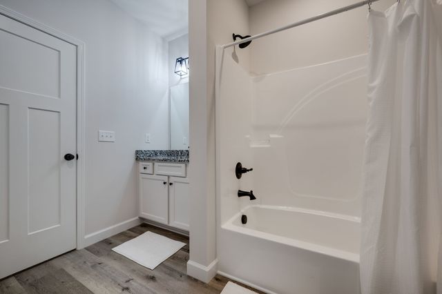 155 Lynn Lane, Charlotte, TN 37036