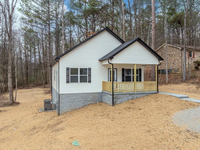 155 Lynn Lane, Charlotte, TN 37036