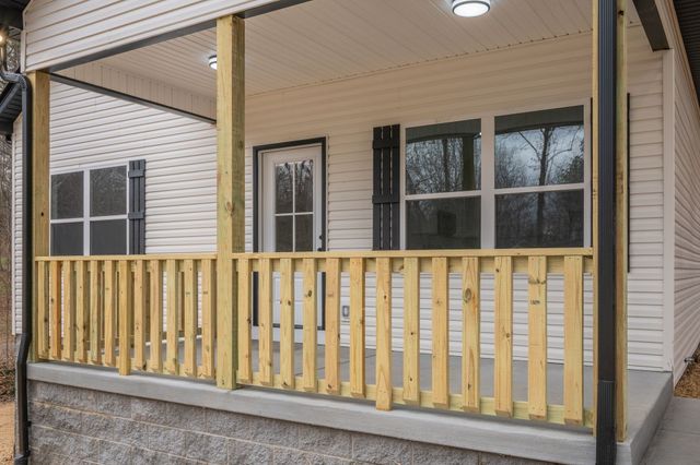 155 Lynn Lane, Charlotte, TN 37036