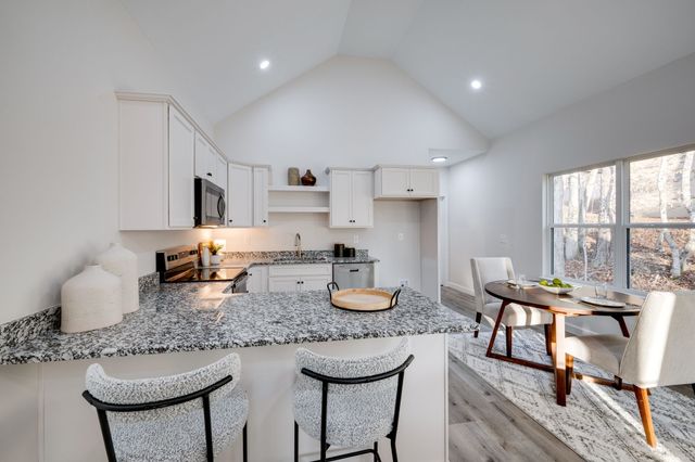 155 Lynn Lane, Charlotte, TN 37036