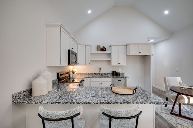 155 Lynn Lane, Charlotte, TN 37036