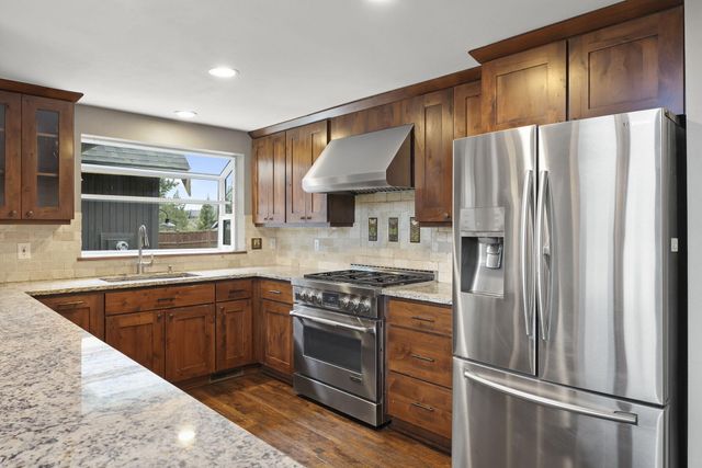 19415 W Campbell Road, Bend, OR 97702