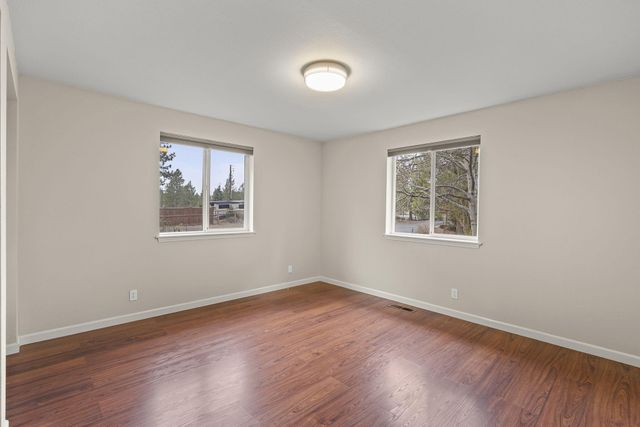 19415 W Campbell Road, Bend, OR 97702