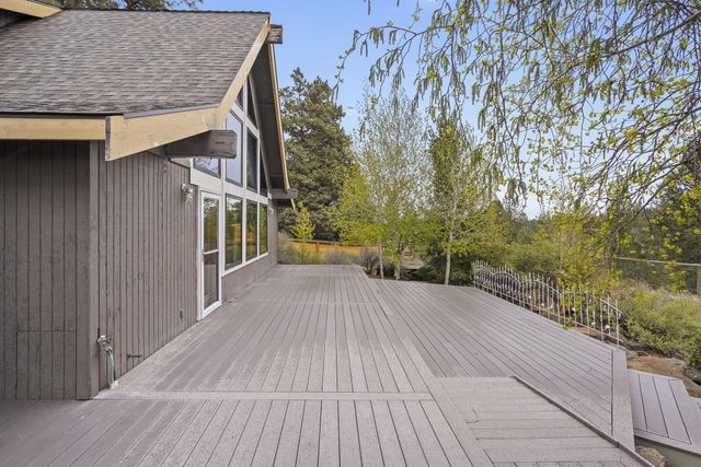 19415 W Campbell Road, Bend, OR 97702