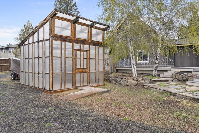 19415 W Campbell Road, Bend, OR 97702