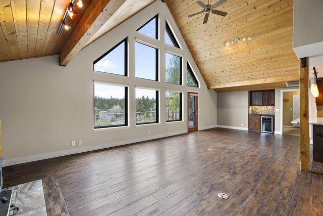 19415 W Campbell Road, Bend, OR 97702