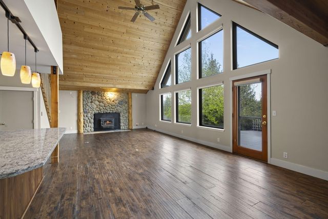 19415 W Campbell Road, Bend, OR 97702