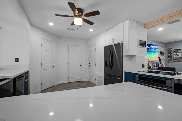 5221 SW 89th Avenue, Cooper City, FL 33328