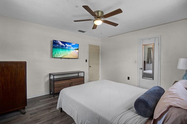 5221 SW 89th Avenue, Cooper City, FL 33328