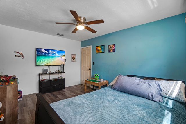 5221 SW 89th Avenue, Cooper City, FL 33328