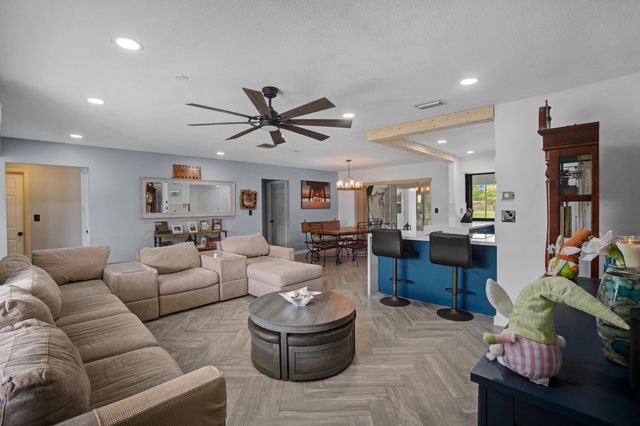 5221 SW 89th Avenue, Cooper City, FL 33328