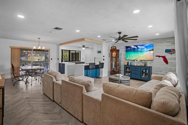 5221 SW 89th Avenue, Cooper City, FL 33328