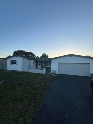 5221 SW 89th Avenue, Cooper City, FL 33328