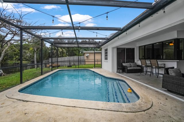 5221 SW 89th Avenue, Cooper City, FL 33328