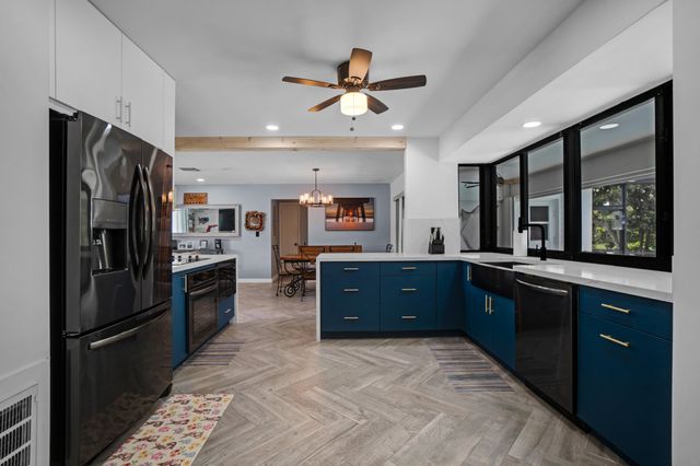 5221 SW 89th Avenue, Cooper City, FL 33328