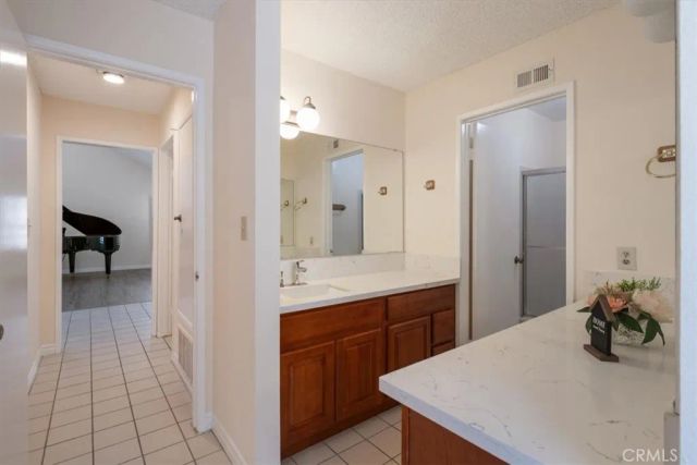 8371 Faust Avenue, West Hills, CA 91304