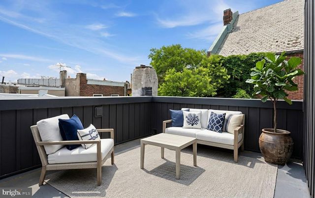 930 S BEULAH ST, Philadelphia, PA 19147