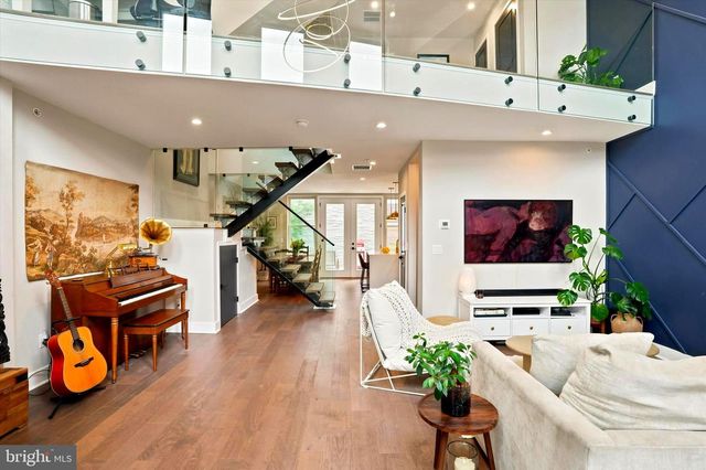 930 S BEULAH ST, Philadelphia, PA 19147