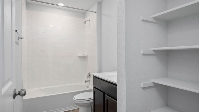 132 McNamara CT, Jarrell, TX 76537