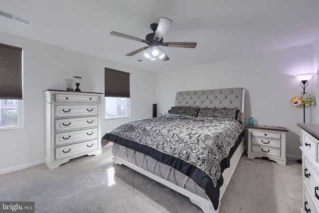3170 PEBBLE RUN DR, Dover, PA 17315