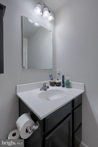 3170 PEBBLE RUN DR, Dover, PA 17315
