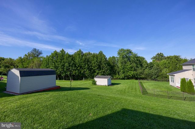 3170 PEBBLE RUN DR, Dover, PA 17315