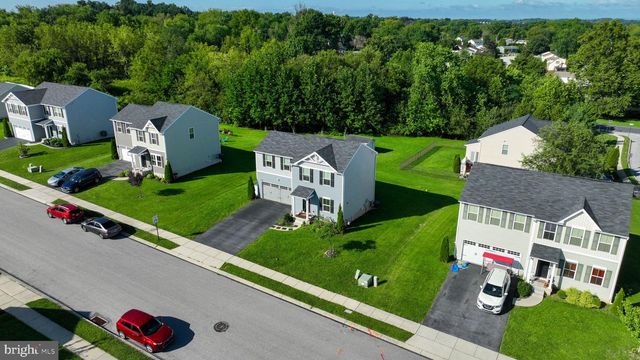 3170 PEBBLE RUN DR, Dover, PA 17315
