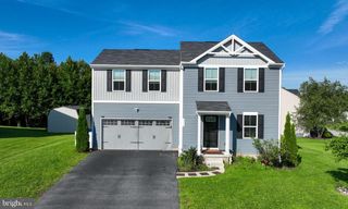 3170 PEBBLE RUN DR, Dover, PA 17315