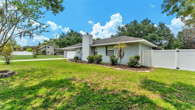 2208 GROVEGLEN CIRCLE, Lakeland, FL 33812