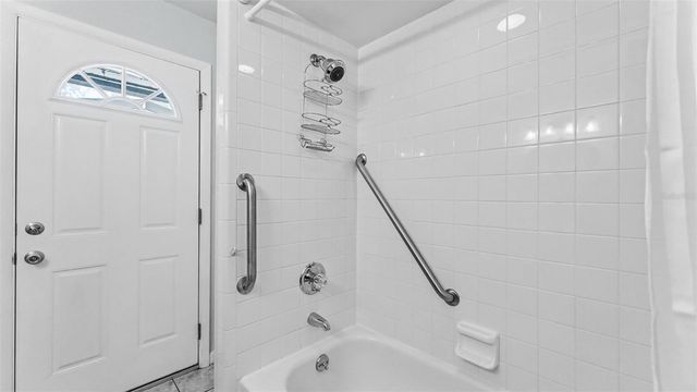 2208 GROVEGLEN CIRCLE, Lakeland, FL 33812