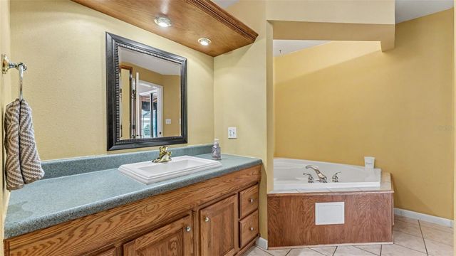 2208 GROVEGLEN CIRCLE, Lakeland, FL 33812