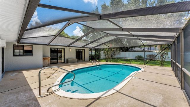 2208 GROVEGLEN CIRCLE, Lakeland, FL 33812