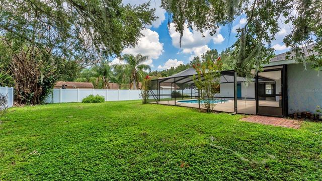 2208 GROVEGLEN CIRCLE, Lakeland, FL 33812