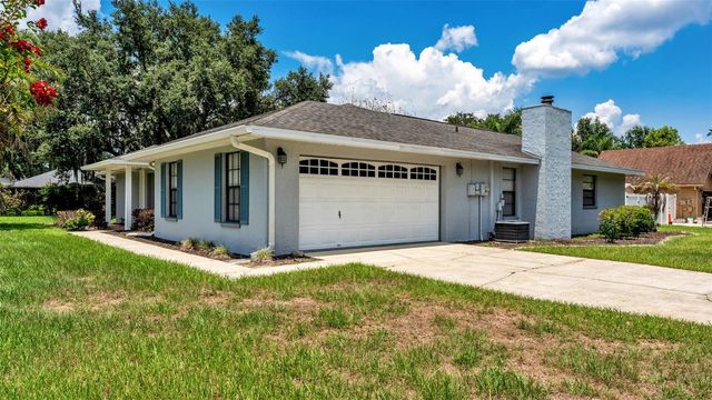 2208 GROVEGLEN CIRCLE, Lakeland, FL 33812